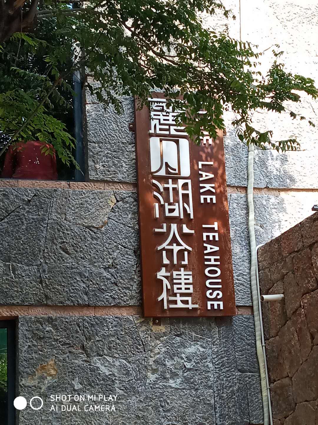 i